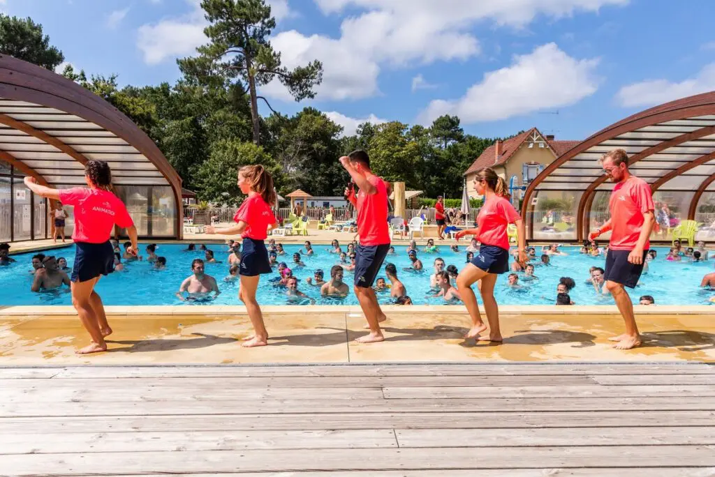 une piscine de camping